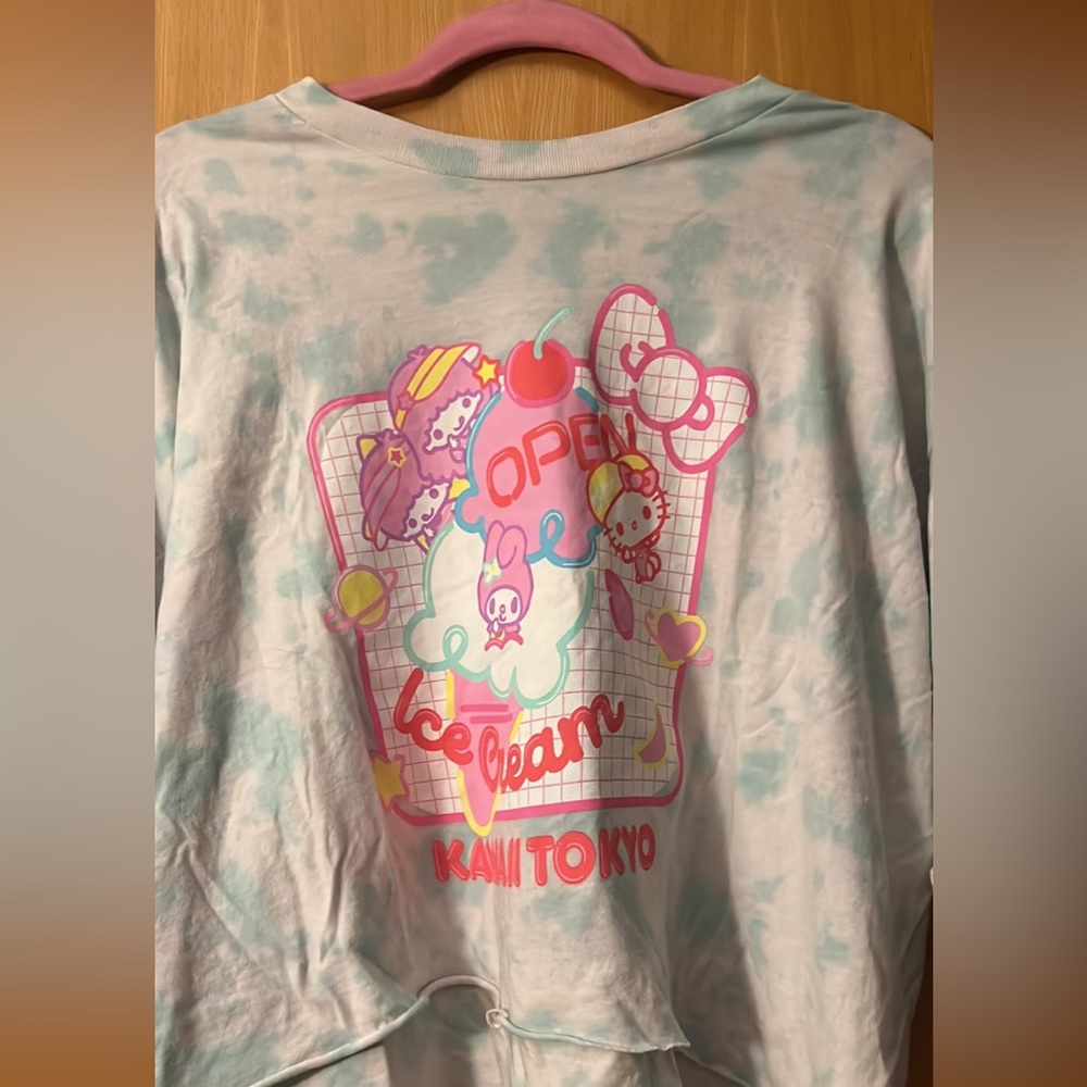 Hello kitty shirt